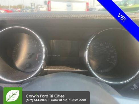 Used 2017 Ford Mustang Coupe RWD image 9