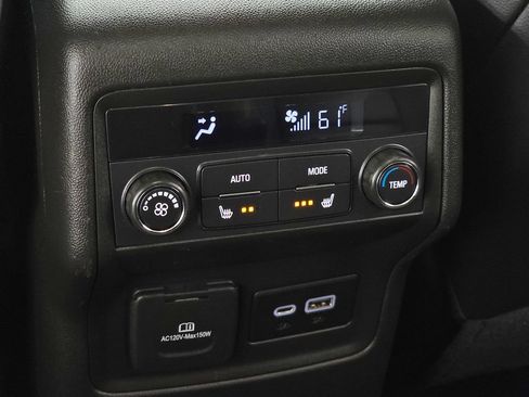 Used 2023 GMC Acadia Denali w/ Denali Technology Package AWD/4WD image 39