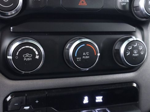 Used 2020 RAM 1500 Big Horn AWD/4WD image 21
