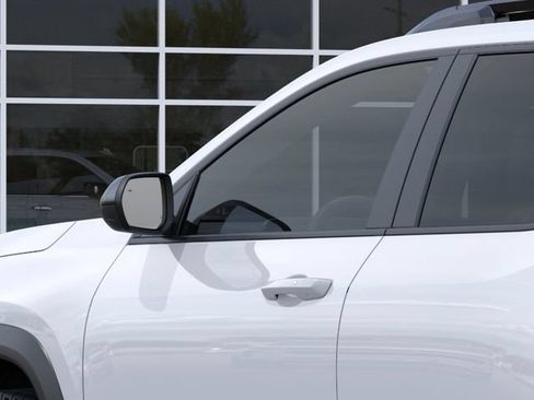 New 2027 Chevrolet Equinox LT w/ Convenience Package II FWD image 12