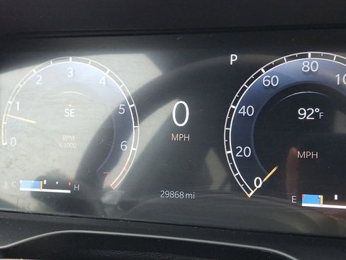 Used 2024 Jeep Grand Cherokee Laredo X image 18