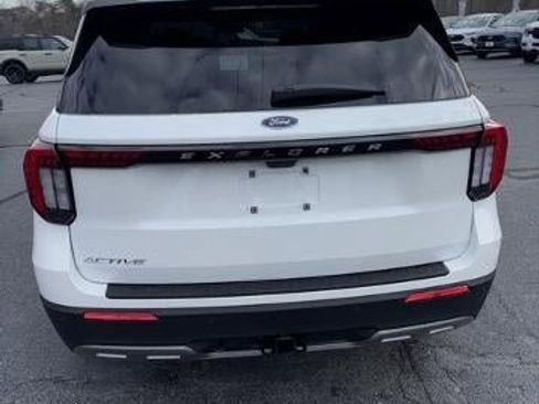 New 2026 Ford Explorer Active w/ Active Comfort Package image 9