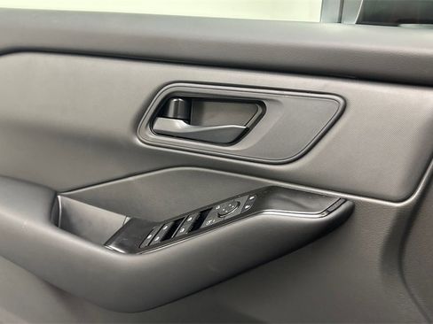 New 2026 Nissan Rogue S image 15