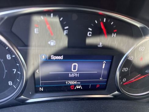 Used 2023 GMC Terrain SLE w/ Driver Convenience Package AWD/4WD image 4