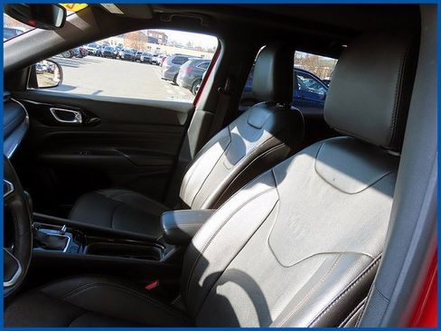 Certified 2022 Jeep Compass Limited w/ (RED) Package image 14