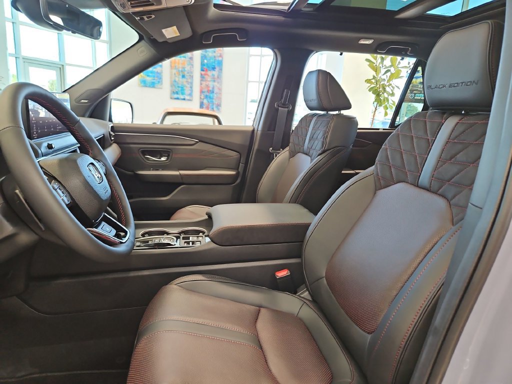 New 2026 Honda Pilot Black Edition image 9
