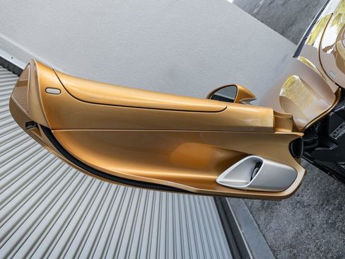 Used 2021 McLaren Elva image 37