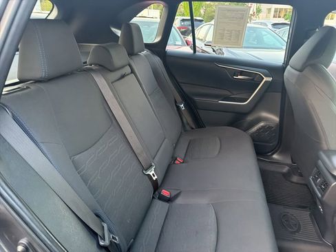 Used 2022 Toyota RAV4 SE w/ Convenience Package AWD/4WD image 16