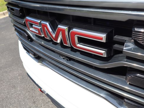 Used 2023 GMC Sierra 1500 AT4 w/ AT4 Premium Package AWD/4WD image 47
