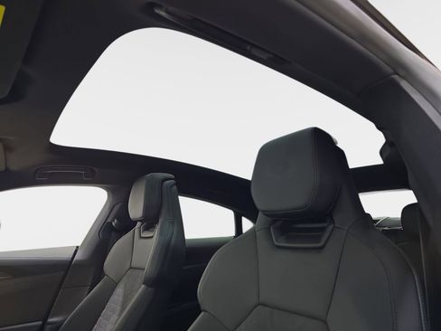 Used 2023 Audi e-tron GT Premium Plus AWD/4WD image 33