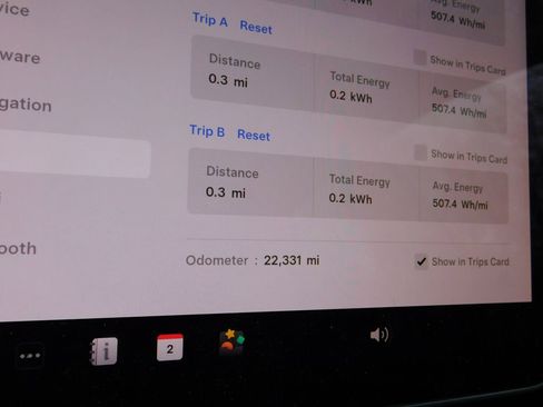 Used 2023 Tesla Model 3 Standard Range image 9