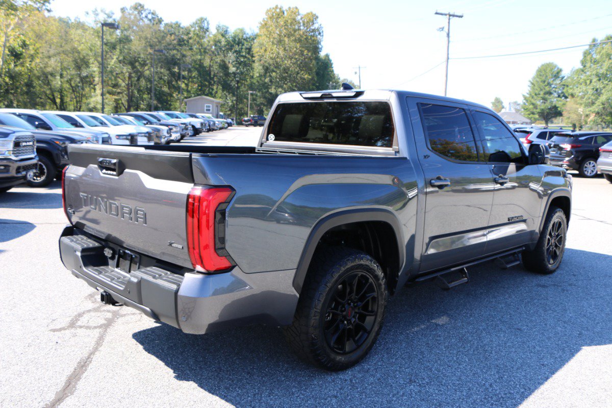 Used 2023 Toyota Tundra SR5 w/ SR5 Premium Package AWD/4WD image 8