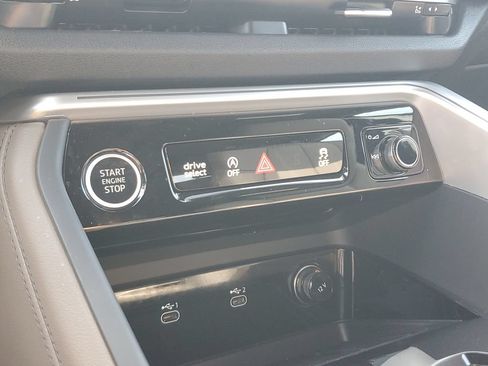 Certified 2025 Audi Q5 Premium Plus AWD/4WD image 30