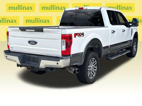 Used 2018 Ford F250 Lariat w/ FX4 Off-Road Package AWD/4WD image 4
