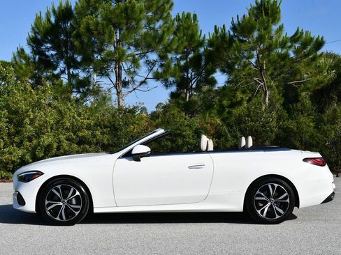Used 2025 Mercedes-Benz CLE 300 4MATIC Cabriolet image 32