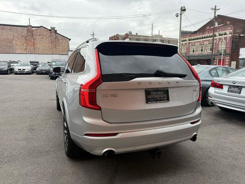 Used 2019 Volvo XC90 T5 Momentum FWD image 4