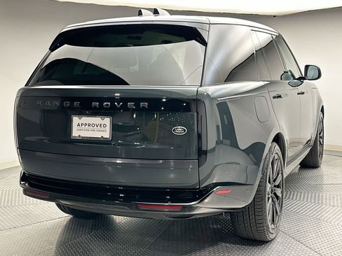 Used 2023 Land Rover Range Rover SE image 3