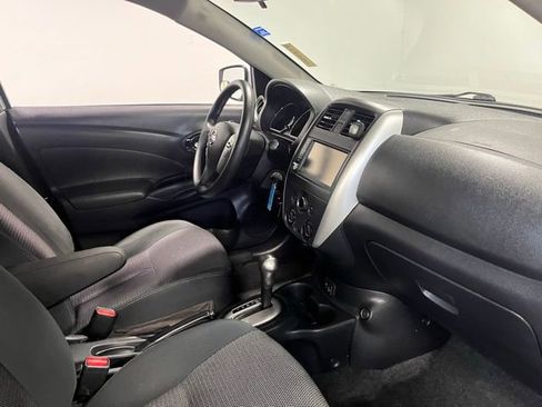 Used 2019 Nissan Versa SV image 11