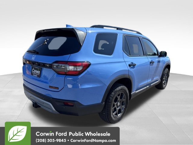 Used 2025 Honda Pilot TrailSport image 5