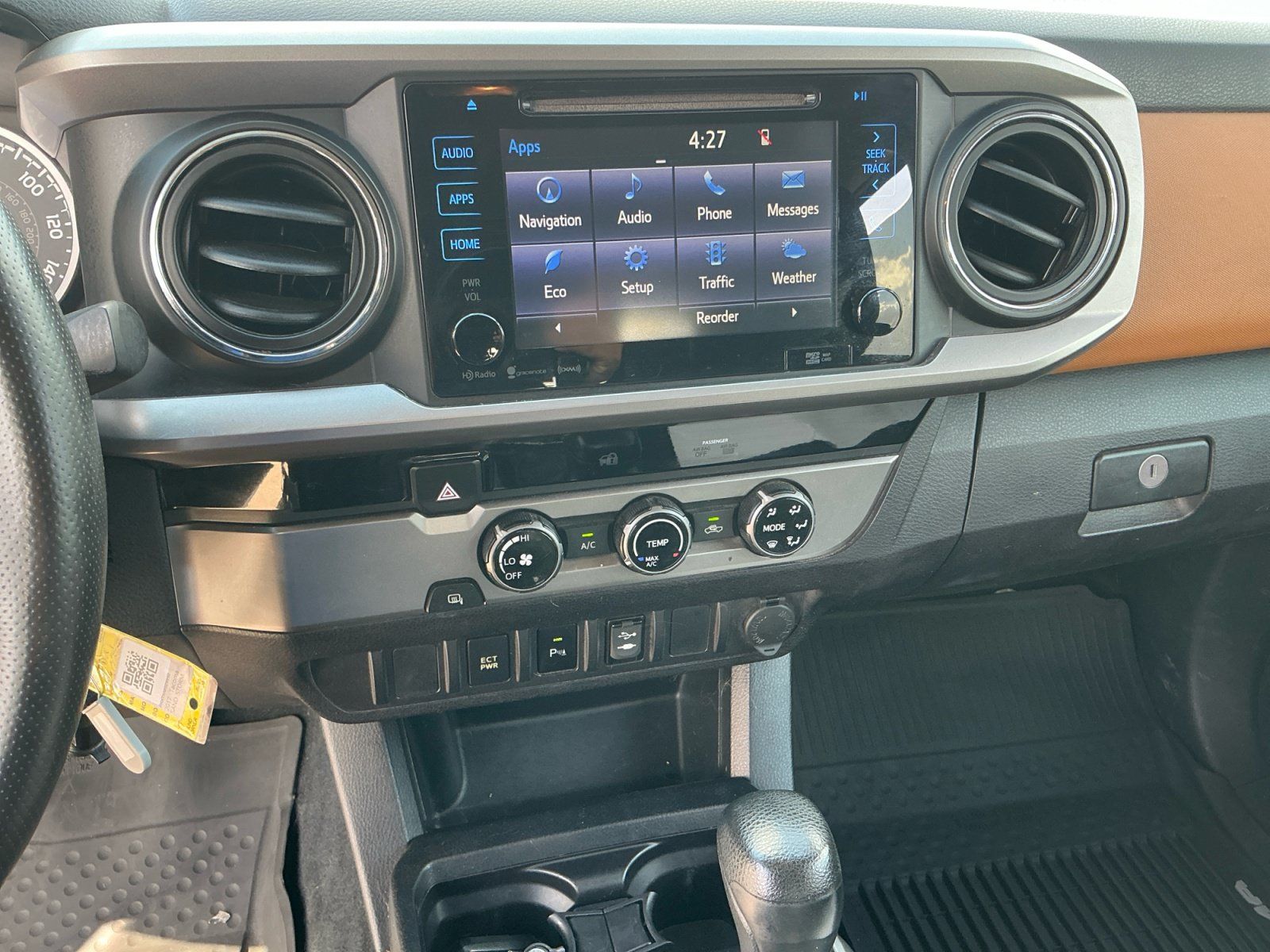 Used 2017 Toyota Tacoma SR5 w/ Tow Package RWD image 11