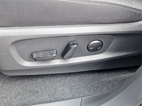 New 2025 Nissan Pathfinder SV image 33