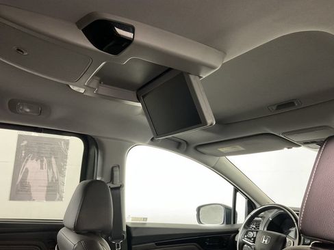 Used 2022 Honda Odyssey Touring image 3