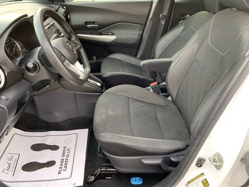 Used 2019 Nissan Kicks SV image 13