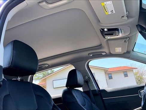 Used 2021 Kia Sorento SX image 28