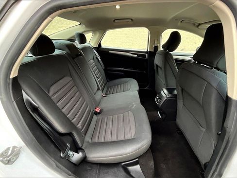 Certified 2019 Ford Fusion SE image 25