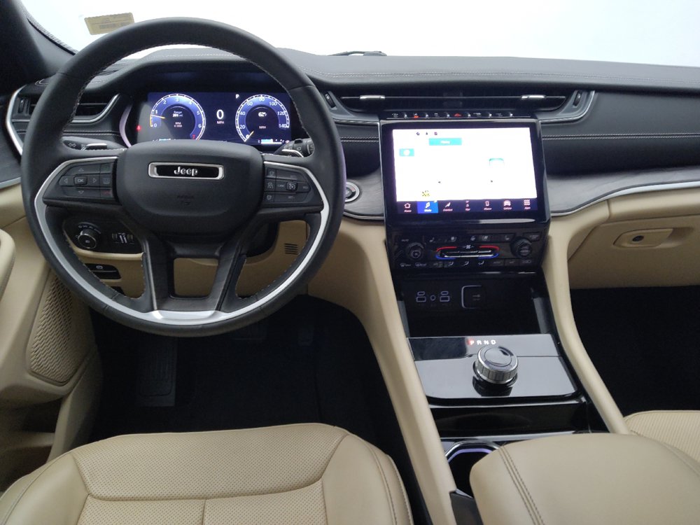 Used 2023 Jeep Grand Cherokee Limited w/ Luxury Tech Group II RWD image 22