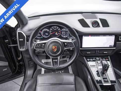 Used 2021 Porsche Cayenne GTS image 23
