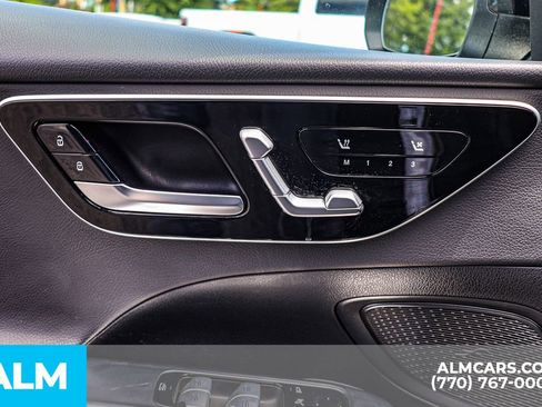 Used 2025 Mercedes-Benz C 300 Sedan image 44