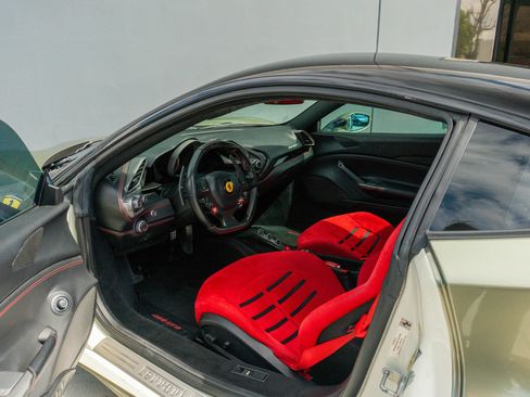 Used 2018 Ferrari 488 GTB RWD image 70