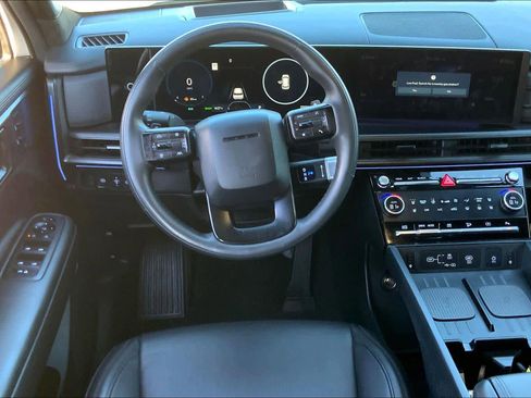 Used 2025 Hyundai Santa Fe Calligraphy image 6