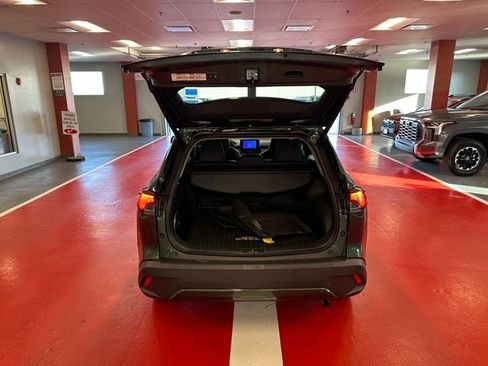 Certified 2024 Toyota Corolla Cross XLE w/ Convenience Package AWD/4WD image 25