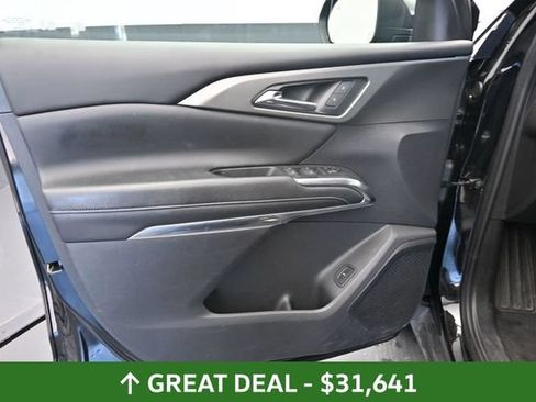 Used 2024 Chevrolet Traverse LT FWD image 20