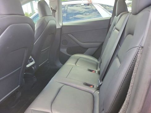 Used 2023 Tesla Model Y Performance AWD/4WD image 11