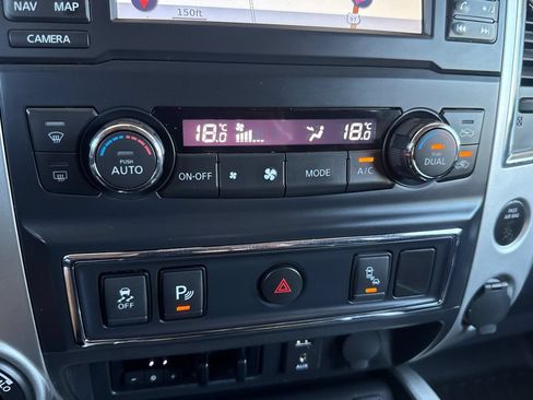 Used 2017 Nissan Titan SL AWD/4WD image 26