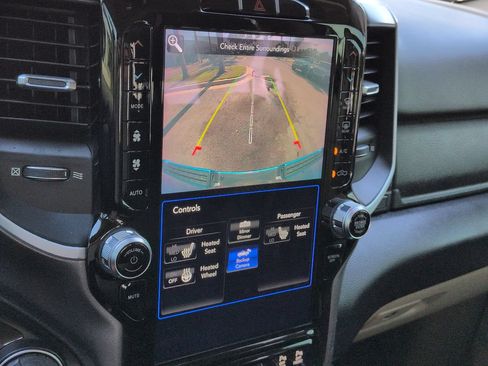 Used 2020 RAM 1500 Big Horn AWD/4WD image 19