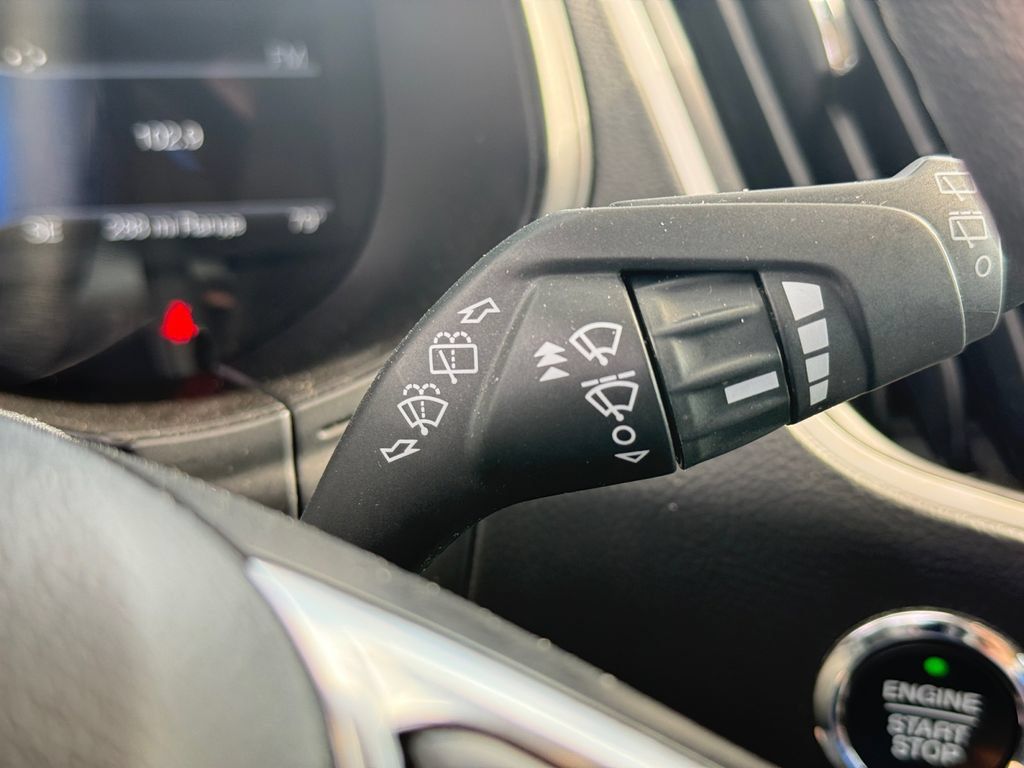 Used 2024 Ford Edge SEL AWD/4WD image 40