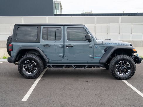 Used 2024 Jeep Wrangler Unlimited Rubicon 4xe w/ Capability Package AWD/4WD image 8
