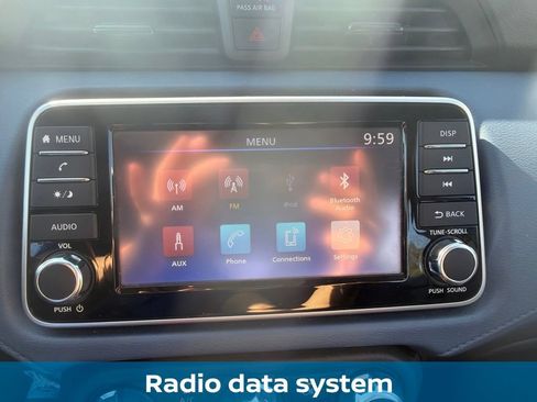 Used 2025 Nissan Versa SV FWD image 4
