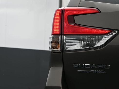 Used 2023 Subaru Forester Premium AWD/4WD image 10