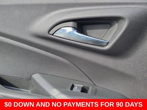 Used 2025 Chevrolet Trax LT w/ LT Convenience Package FWD image 25