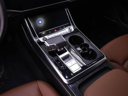 Certified 2023 Audi Q8 Prestige w/ Prestige Package image 16