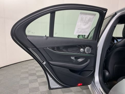 Used 2017 Mercedes-Benz E 300 image 24