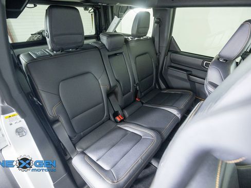 Used 2024 Ford Bronco Badlands AWD/4WD image 41
