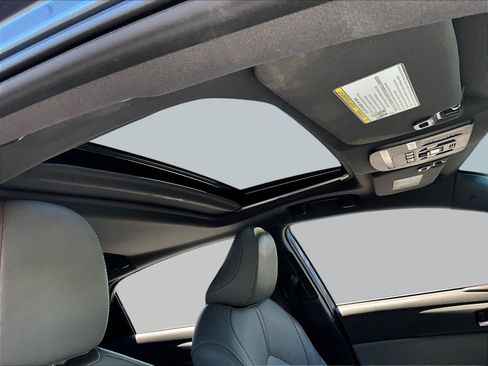 Used 2021 Toyota Avalon XLE w/ Moonroof Package FWD image 27