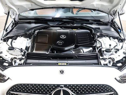 Used 2023 Mercedes-Benz C 300 Sedan image 12