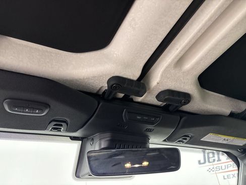 Used 2020 Jeep Gladiator Rubicon AWD/4WD image 24